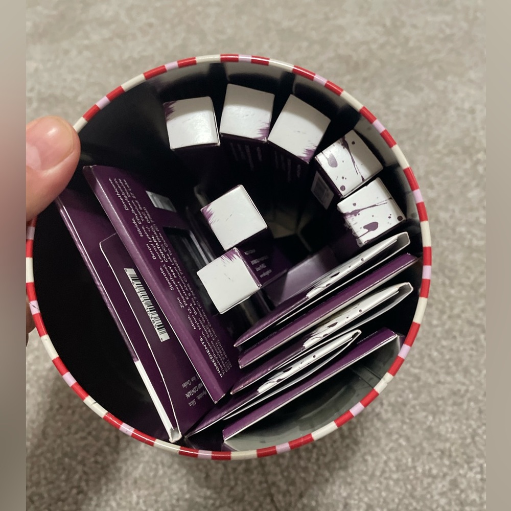 MG Makeup Lot of Mystery Christmas Gift BoX